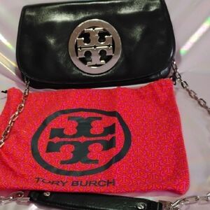 Tory Burch Black Crossbody Bag with Sleek Design
